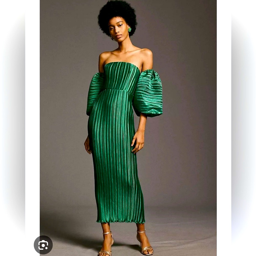 Elegant Green Off-Shoulder Dress